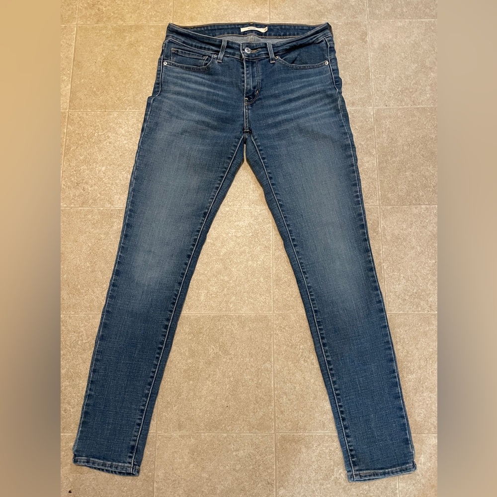 Levi’s 711 Skinny Jeans